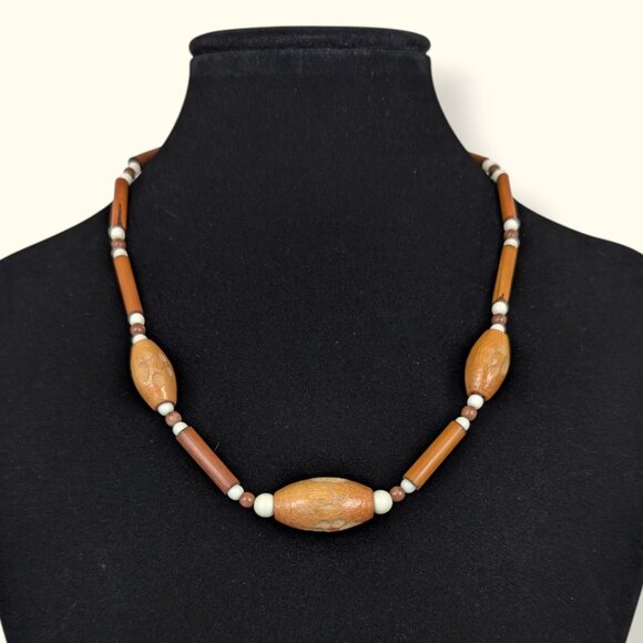 V. Wood & White Beaded Necklace - Picture 1 of 5